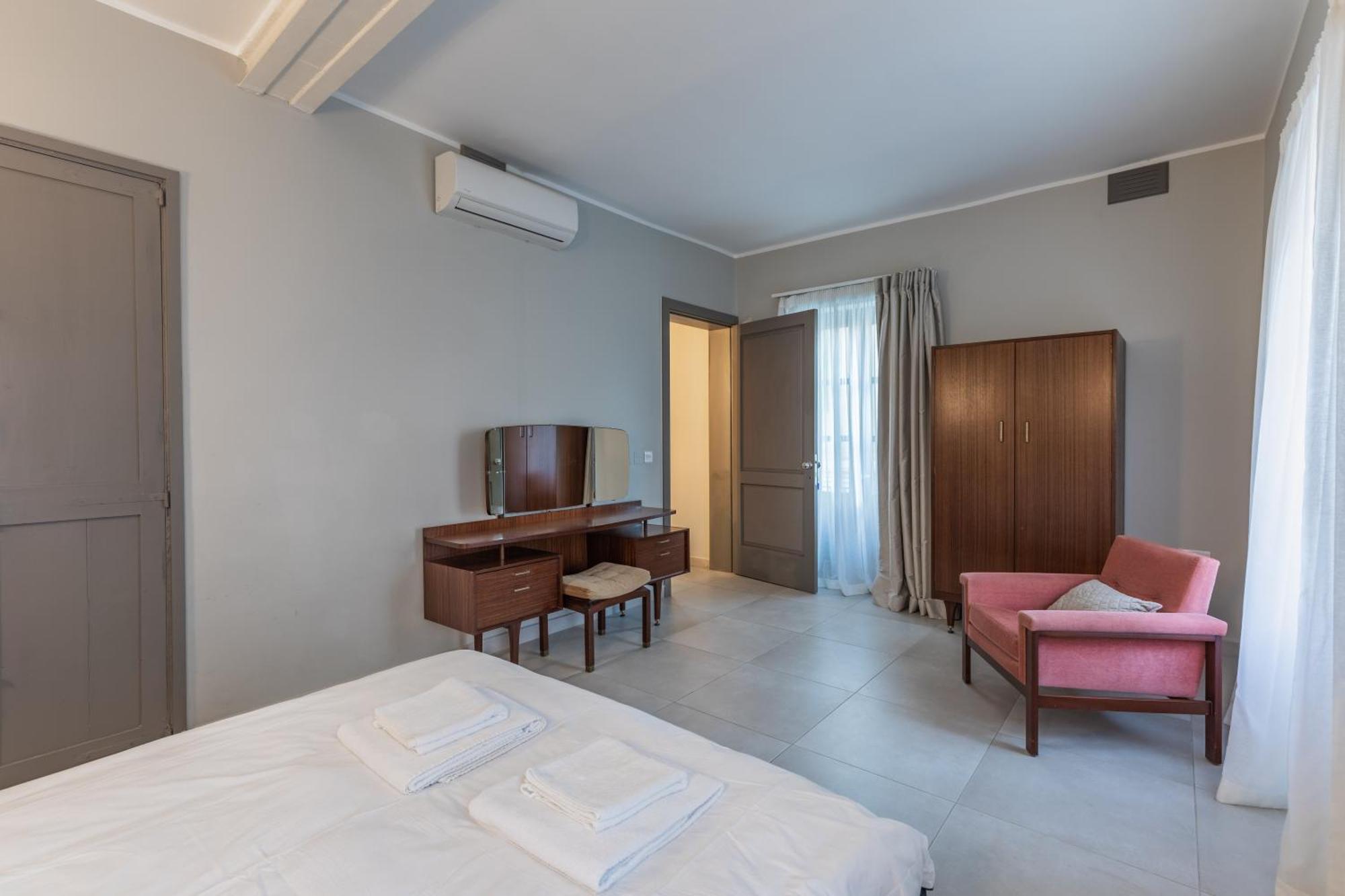 Stylish Retro Suites อิล-เฟอร์ยานา ภายนอก รูปภาพ