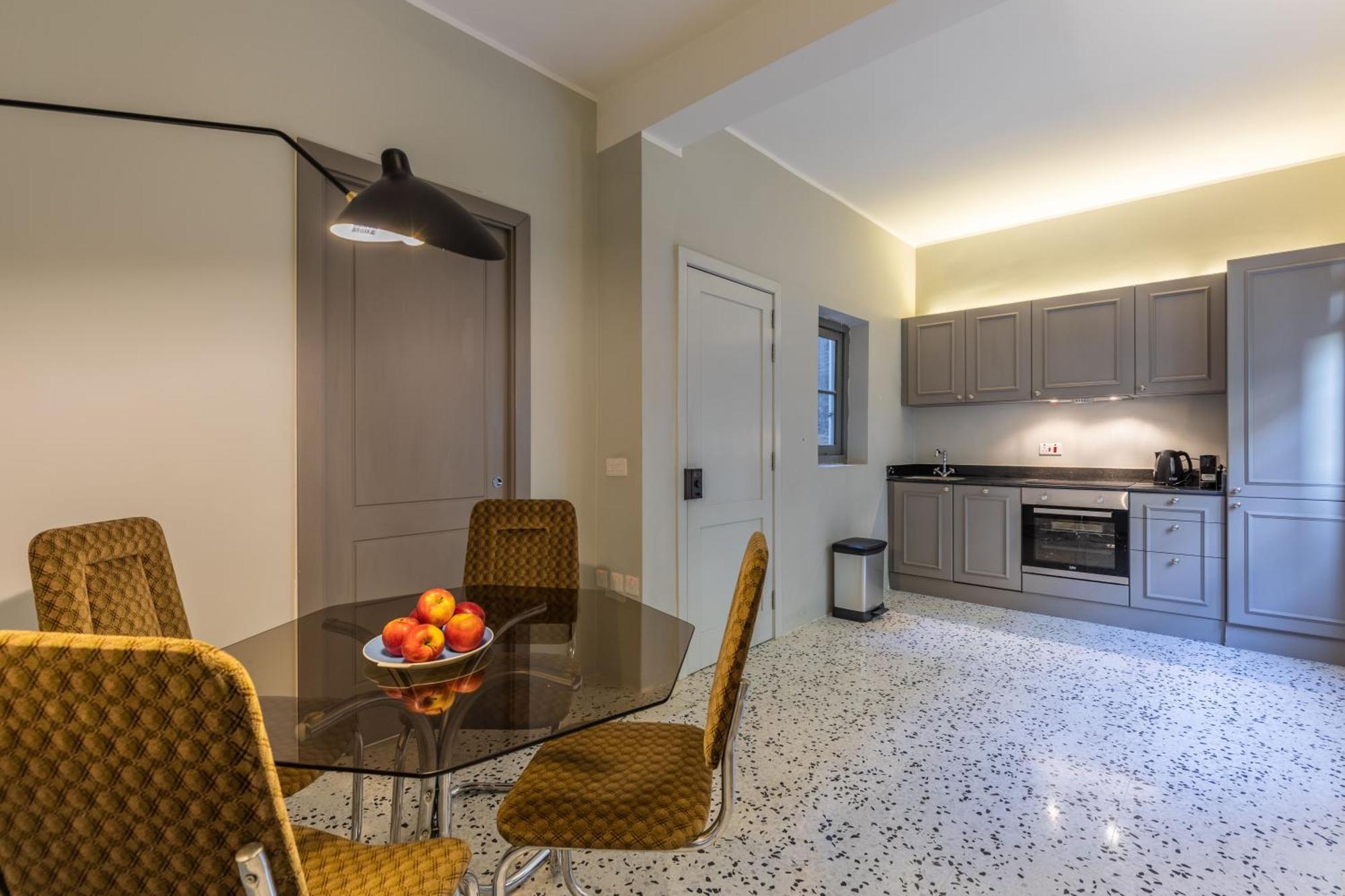 Stylish Retro Suites อิล-เฟอร์ยานา ภายนอก รูปภาพ